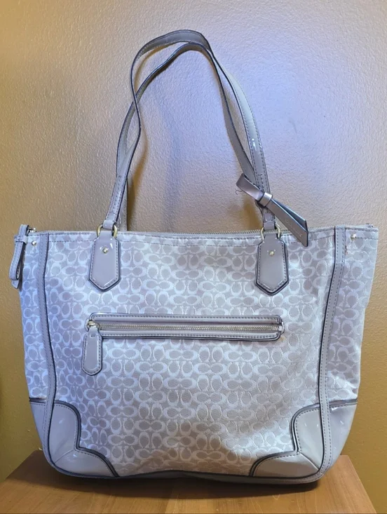 Coach Bag Poppy Metallic Beige Gold Signature C Patent Leather Canvas - Picture 1 of 16